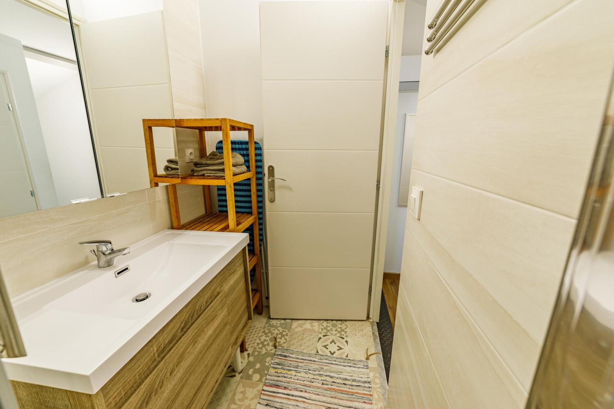 T3 Residence De Tourisme Voltaire Hyères Екстериор снимка