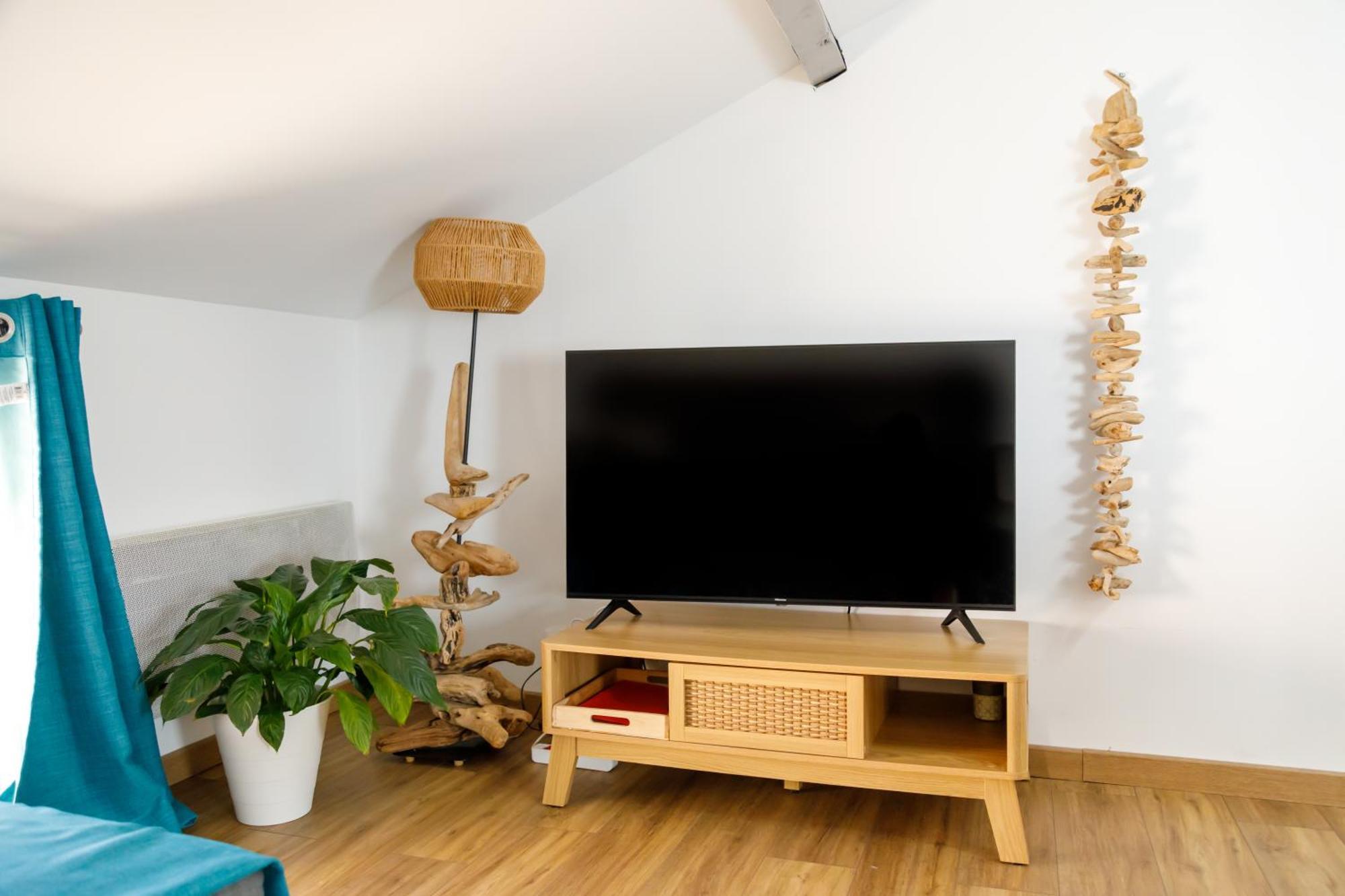 T3 Residence De Tourisme Voltaire Hyères Екстериор снимка